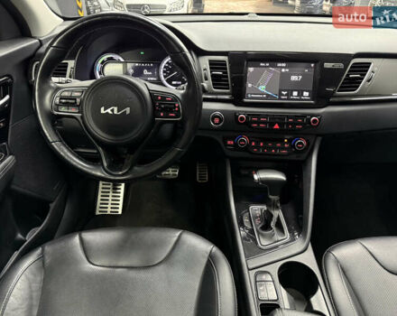 Синий Киа Niro, объемом двигателя 1.58 л и пробегом 67 тыс. км за 18500 $, фото 21 на Automoto.ua