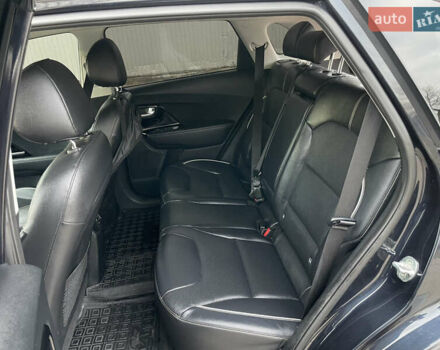 Синій Кіа Niro, об'ємом двигуна 0 л та пробігом 130 тис. км за 18455 $, фото 30 на Automoto.ua