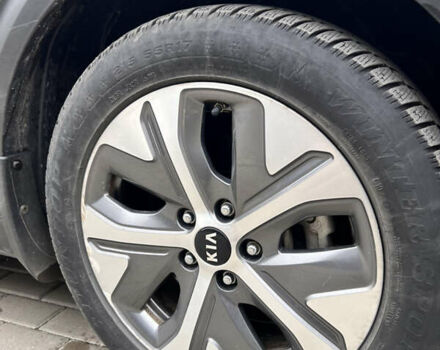 Синій Кіа Niro, об'ємом двигуна 0 л та пробігом 65 тис. км за 18500 $, фото 6 на Automoto.ua