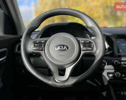 Синий Киа Niro, объемом двигателя 1.58 л и пробегом 91 тыс. км за 17650 $, фото 8 на Automoto.ua