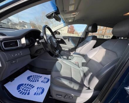Синій Кіа Niro, об'ємом двигуна 1.6 л та пробігом 41 тис. км за 7300 $, фото 8 на Automoto.ua