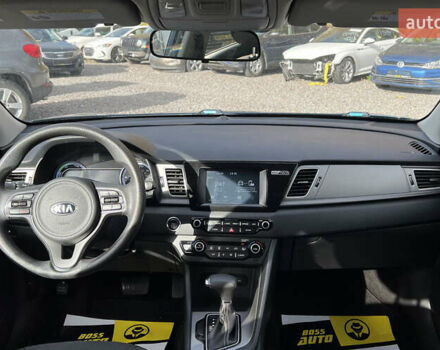 Синий Киа Niro, объемом двигателя 1.58 л и пробегом 91 тыс. км за 17650 $, фото 6 на Automoto.ua