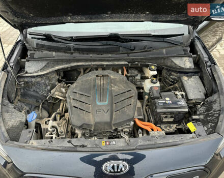 Синий Киа Niro, объемом двигателя 0 л и пробегом 120 тыс. км за 14999 $, фото 39 на Automoto.ua