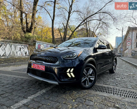 Синий Киа Niro, объемом двигателя 1.6 л и пробегом 52 тыс. км за 19800 $, фото 1 на Automoto.ua