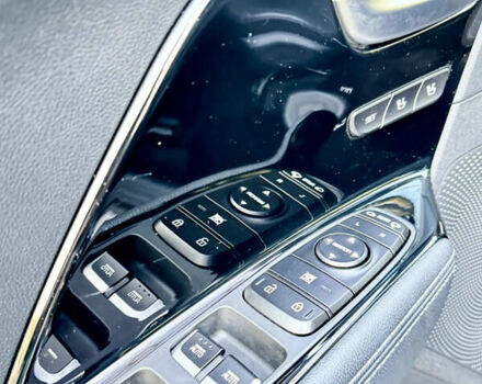 Синий Киа Niro, объемом двигателя 1.58 л и пробегом 52 тыс. км за 22000 $, фото 6 на Automoto.ua