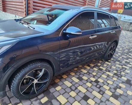 Синий Киа Niro, объемом двигателя 0 л и пробегом 119 тыс. км за 18300 $, фото 4 на Automoto.ua