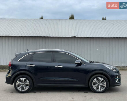 Синій Кіа Niro, об'ємом двигуна 0 л та пробігом 130 тис. км за 18455 $, фото 13 на Automoto.ua