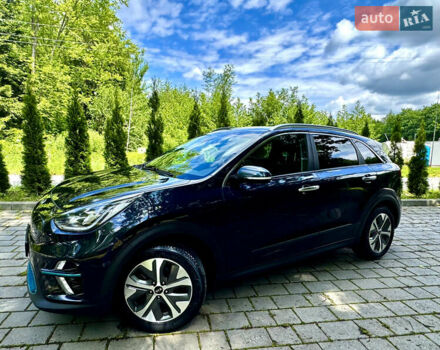 Синій Кіа Niro, об'ємом двигуна 0 л та пробігом 145 тис. км за 16999 $, фото 4 на Automoto.ua