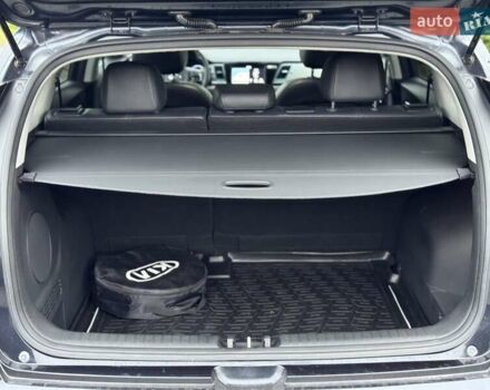 Синий Киа Niro, объемом двигателя 0 л и пробегом 172 тыс. км за 17150 $, фото 35 на Automoto.ua