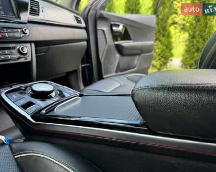 Синій Кіа Niro, об'ємом двигуна 0 л та пробігом 145 тис. км за 16999 $, фото 44 на Automoto.ua