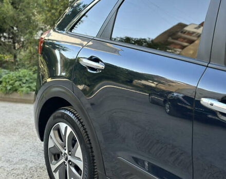 Синий Киа Niro, объемом двигателя 0 л и пробегом 155 тыс. км за 18650 $, фото 113 на Automoto.ua