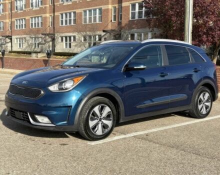 Синий Киа Niro, объемом двигателя 1.6 л и пробегом 40 тыс. км за 12000 $, фото 2 на Automoto.ua