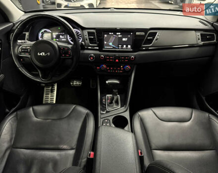 Синий Киа Niro, объемом двигателя 1.58 л и пробегом 67 тыс. км за 18500 $, фото 22 на Automoto.ua