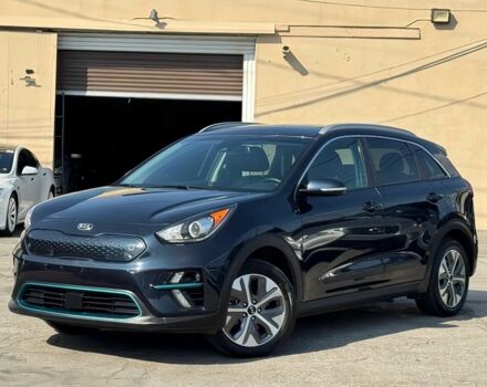 Киа Niro 2019 в Ровно на Automoto.ua Синий Киа Niro, объемом двигателя 0 л и пробегом 45 тыс. км за 13200 $, фото 2 на Automoto.ua