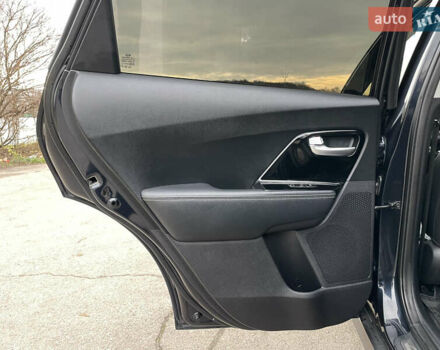 Синій Кіа Niro, об'ємом двигуна 0 л та пробігом 130 тис. км за 18455 $, фото 29 на Automoto.ua