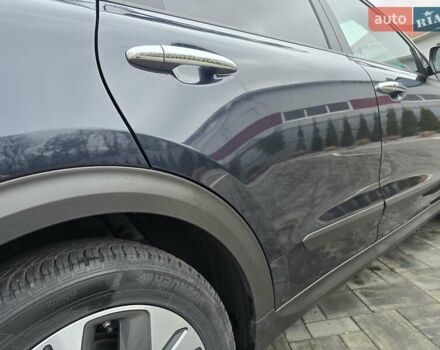 Синій Кіа Niro, об'ємом двигуна 0 л та пробігом 120 тис. км за 18770 $, фото 6 на Automoto.ua