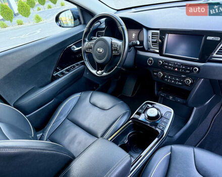 Синій Кіа Niro, об'ємом двигуна 0 л та пробігом 192 тис. км за 17386 $, фото 23 на Automoto.ua