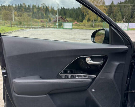 Синий Киа Niro, объемом двигателя 0 л и пробегом 120 тыс. км за 14999 $, фото 13 на Automoto.ua