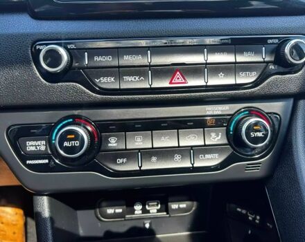 Синій Кіа Niro, об'ємом двигуна 1.6 л та пробігом 46 тис. км за 4000 $, фото 9 на Automoto.ua