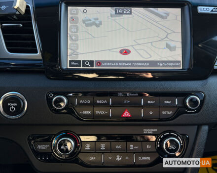 Синий Киа Niro, объемом двигателя 64 л и пробегом 191 тыс. км за 16400 $, фото 16 на Automoto.ua