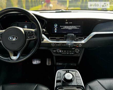Синій Кіа Niro, об'ємом двигуна 0 л та пробігом 81 тис. км за 19699 $, фото 22 на Automoto.ua
