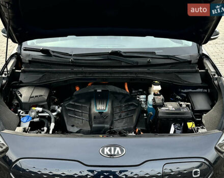 Синій Кіа Niro, об'ємом двигуна 0 л та пробігом 130 тис. км за 18990 $, фото 21 на Automoto.ua