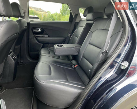 Синій Кіа Niro, об'ємом двигуна 0 л та пробігом 138 тис. км за 21200 $, фото 91 на Automoto.ua