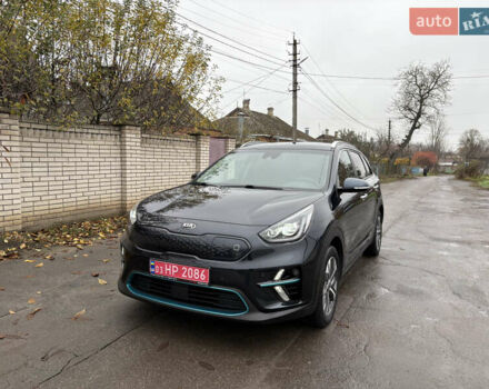 Синий Киа Niro, объемом двигателя 0 л и пробегом 115 тыс. км за 19900 $, фото 3 на Automoto.ua