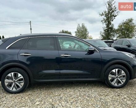 Синий Киа Niro, объемом двигателя 0 л и пробегом 117 тыс. км за 19900 $, фото 26 на Automoto.ua