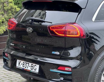 Синій Кіа Niro, об'ємом двигуна 0 л та пробігом 107 тис. км за 19200 $, фото 4 на Automoto.ua