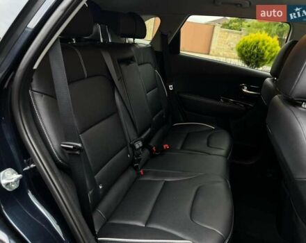 Синій Кіа Niro, об'ємом двигуна 0 л та пробігом 156 тис. км за 19300 $, фото 17 на Automoto.ua