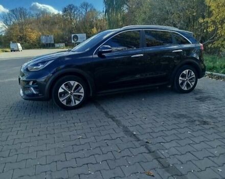 Синий Киа Niro, объемом двигателя 0 л и пробегом 130 тыс. км за 18888 $, фото 1 на Automoto.ua