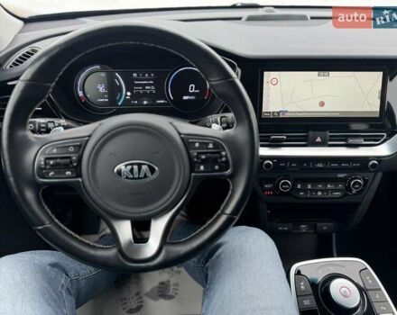 Синій Кіа Niro, об'ємом двигуна 0 л та пробігом 134 тис. км за 19300 $, фото 15 на Automoto.ua