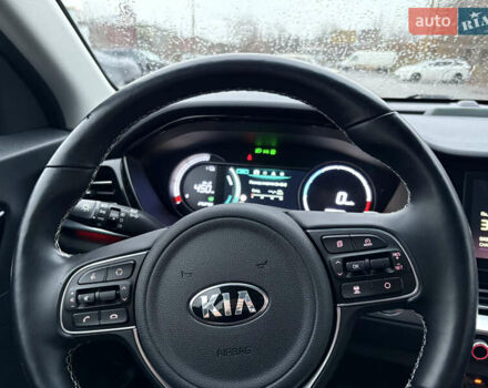 Синий Киа Niro, объемом двигателя 0 л и пробегом 125 тыс. км за 19600 $, фото 45 на Automoto.ua