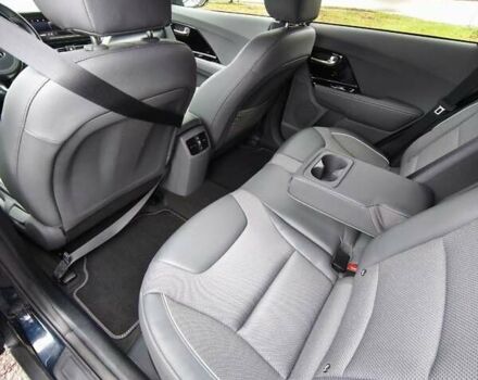 Синій Кіа Niro, об'ємом двигуна 0 л та пробігом 150 тис. км за 18000 $, фото 35 на Automoto.ua