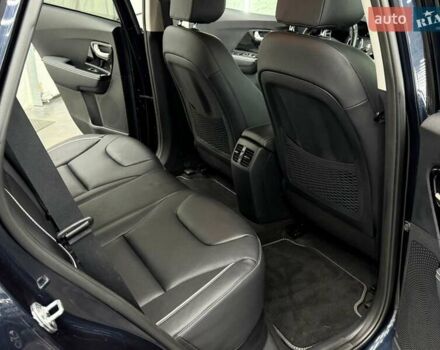 Синій Кіа Niro, об'ємом двигуна 0 л та пробігом 130 тис. км за 19071 $, фото 31 на Automoto.ua