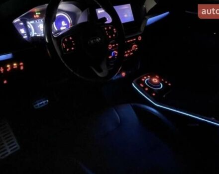 Синій Кіа Niro, об'ємом двигуна 0 л та пробігом 156 тис. км за 19300 $, фото 14 на Automoto.ua