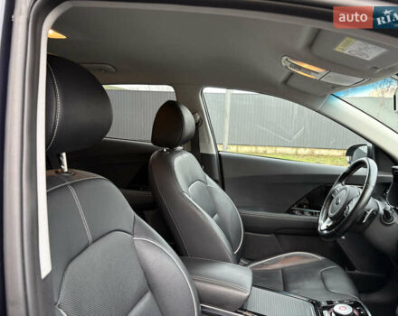 Синий Киа Niro, объемом двигателя 0 л и пробегом 101 тыс. км за 19900 $, фото 26 на Automoto.ua