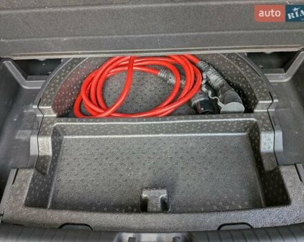 Киа Niro 2020 в Луцке на Automoto.ua Синий Киа Niro, объемом двигателя 0 л и пробегом 157 тыс. км за 19700 $, фото 42 на Automoto.ua