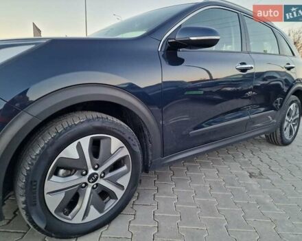 Синий Киа Niro, объемом двигателя 0 л и пробегом 168 тыс. км за 19300 $, фото 7 на Automoto.ua