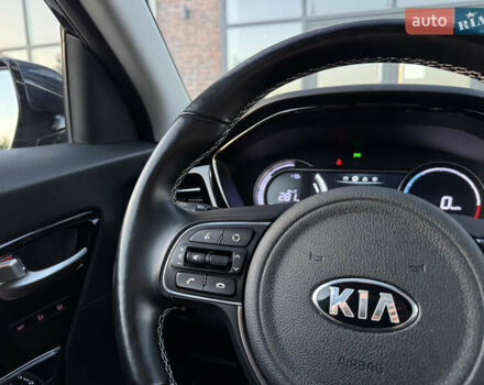 Синий Киа Niro, объемом двигателя 0 л и пробегом 130 тыс. км за 18900 $, фото 90 на Automoto.ua