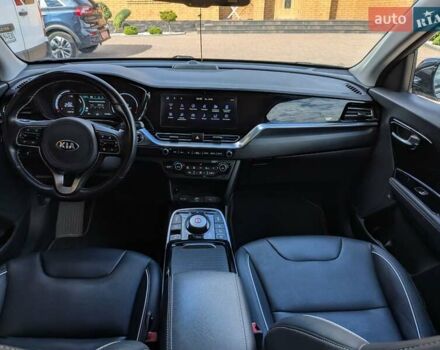 Киа Niro 2020 в Луцке на Automoto.ua Синий Киа Niro, объемом двигателя 0 л и пробегом 157 тыс. км за 19700 $, фото 48 на Automoto.ua