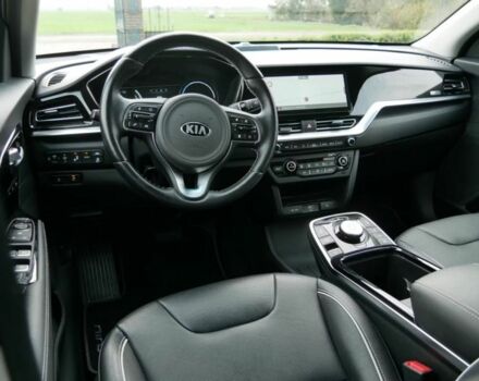 Синий Киа Niro, объемом двигателя 0 л и пробегом 71 тыс. км за 19796 $, фото 9 на Automoto.ua