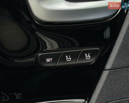 Синий Киа Niro, объемом двигателя 0 л и пробегом 135 тыс. км за 18999 $, фото 31 на Automoto.ua