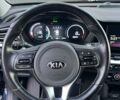 Киа Niro 2020 в Луцке на Automoto.ua Синий Киа Niro, объемом двигателя 0 л и пробегом 119 тыс. км за 19999 $, фото 27 на Automoto.ua