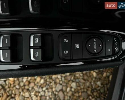 Синій Кіа Niro, об'ємом двигуна 0 л та пробігом 32 тис. км за 23900 $, фото 5 на Automoto.ua