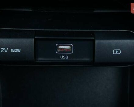 Синий Киа Niro, объемом двигателя 0 л и пробегом 58 тыс. км за 22900 $, фото 4 на Automoto.ua