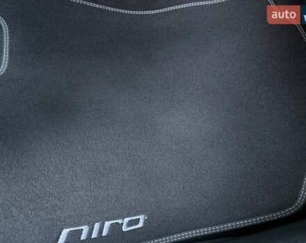 Синий Киа Niro, объемом двигателя 0 л и пробегом 138 тыс. км за 18350 $, фото 127 на Automoto.ua