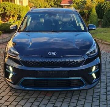 Киа Niro 2020 в Луцке на Automoto.ua Синий Киа Niro, объемом двигателя 0 л и пробегом 148 тыс. км за 16500 $, фото 4 на Automoto.ua