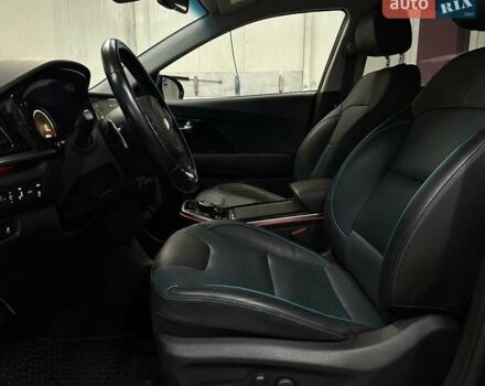 Синій Кіа Niro, об'ємом двигуна 0 л та пробігом 32 тис. км за 23900 $, фото 33 на Automoto.ua